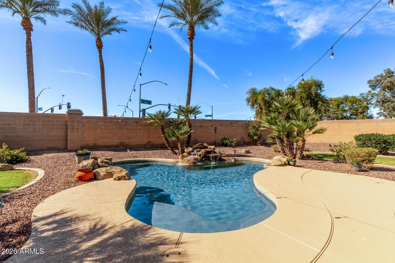 33656 Windmill Rn, San Tan Valley, AZ 85144