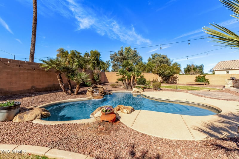 33656 Windmill Rn, San Tan Valley, AZ 85144