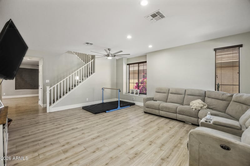 3369 W Hemingway Ln, Anthem, AZ 85086