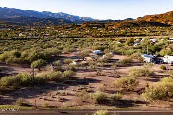 33690 Mud Springs Rd, Black Canyon City, AZ 85324