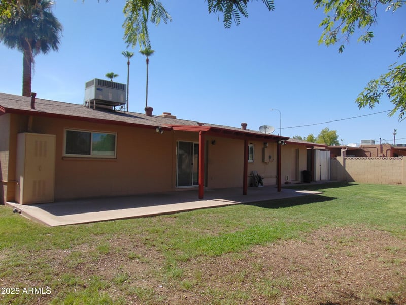 337 Comanche Dr, Chandler, AZ 85224