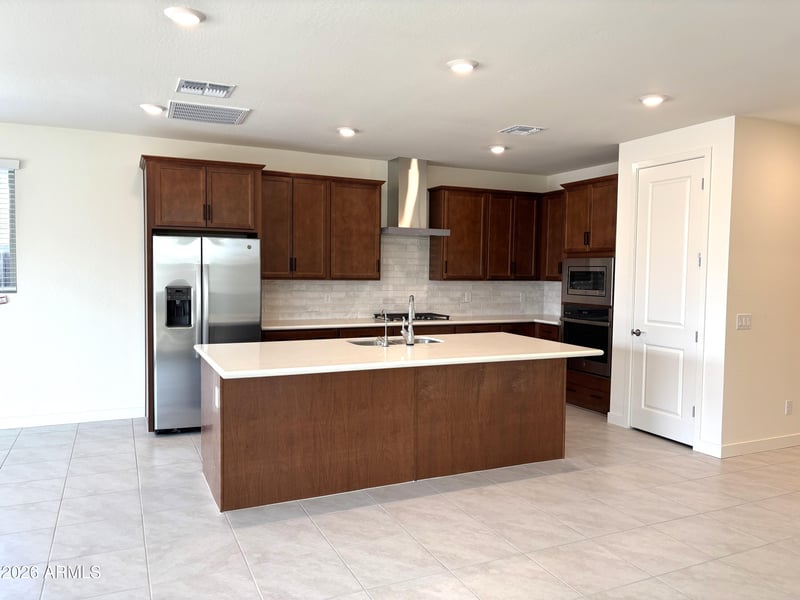337 Lindo Ln, San Tan Valley, AZ 85140