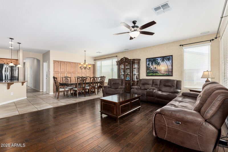 3370 Horseshoe Dr, Chandler, AZ 85249