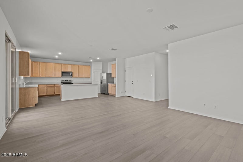33706 Hosta Dr, San Tan Valley, AZ 85140