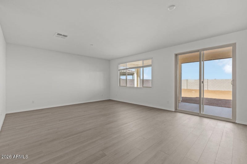 33706 Hosta Dr, San Tan Valley, AZ 85140