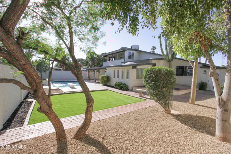 3371 Grandview Rd, Phoenix, AZ 85053
