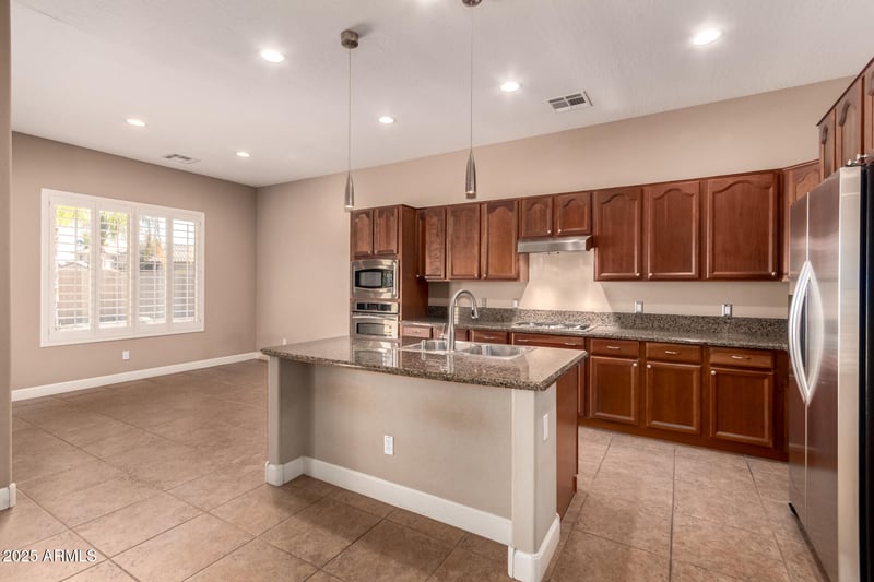 3371 Roger Ct, Chandler, AZ 85286