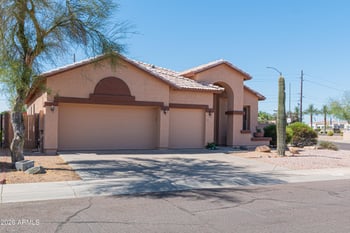 3371 Via Del Sol Dr, Phoenix, AZ 85027