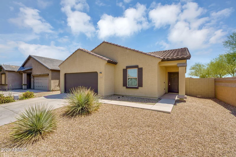 33731 Bowles Dr, San Tan Valley, AZ 85144