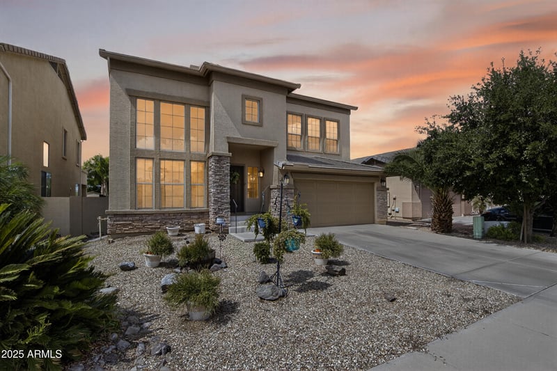 33732 Sandstone Dr, San Tan Valley, AZ 85143