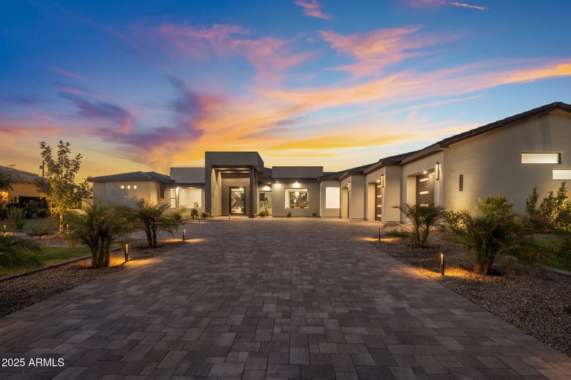 3374 Aquarius Ct, Chandler, AZ 85249