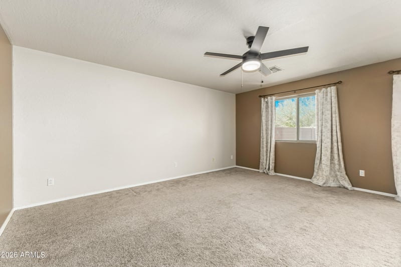 33758 Roadrunner Ln, San Tan Valley, AZ 85144