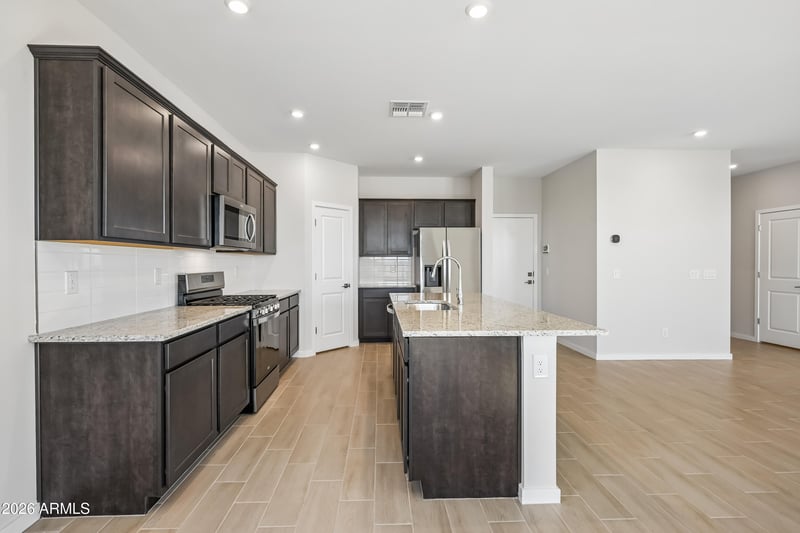 33759 N Blackwell Dr, San Tan Valley, AZ 85143