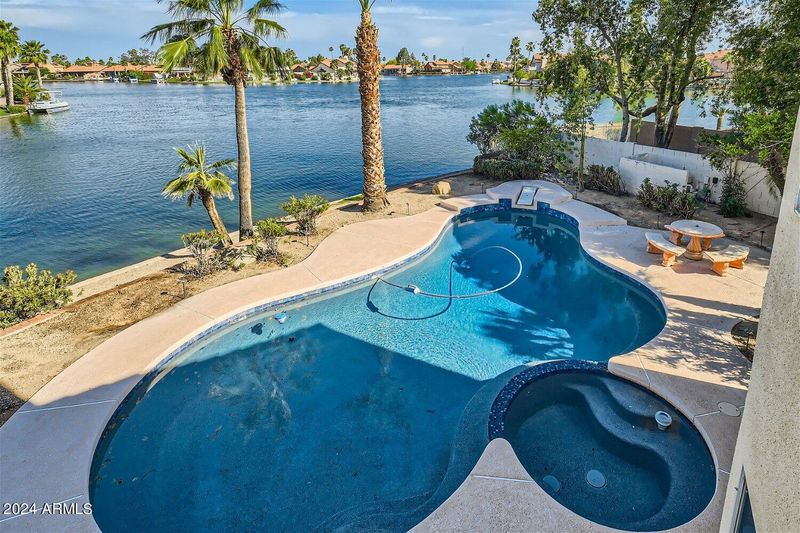3376 E Tanglewood Dr, Phoenix, AZ 85048
