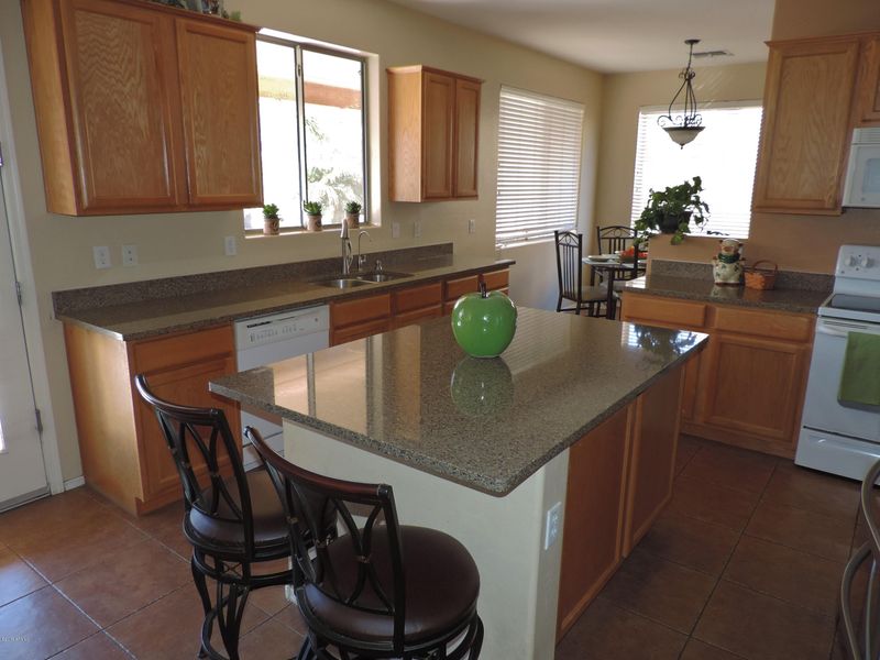 3377 E Pinot Noir Ave, Gilbert, AZ 85298