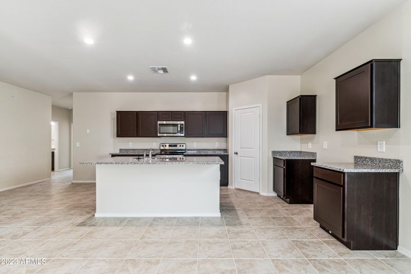3379 W Shanley Ave, Apache Junction, AZ 85120