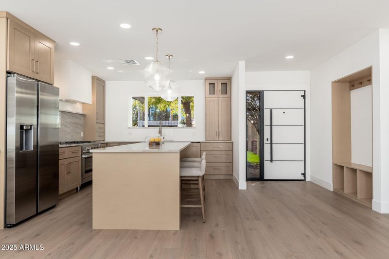 338 E Elm St, Phoenix, AZ 85012
