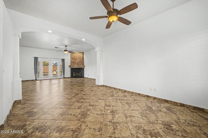 338 W Angela Dr, Phoenix, AZ 85023