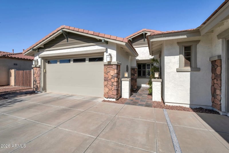 3380 Holguin Way, Chandler, AZ 85248