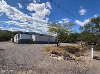 33800 Davenport Ln, Black Canyon City, AZ 85324