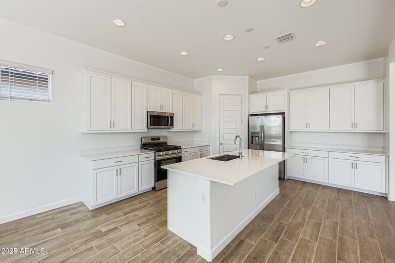 3385 Saddletree Way, San Tan Valley, AZ 85140