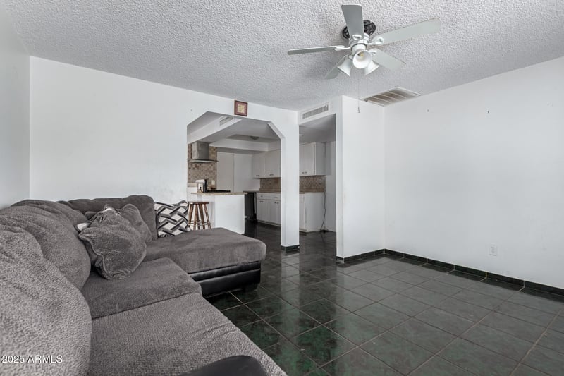 339 9th Dr, Mesa, AZ 85210