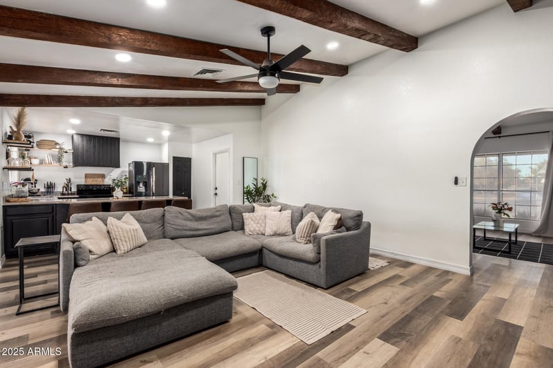339 Glencove St, Mesa, AZ 85201