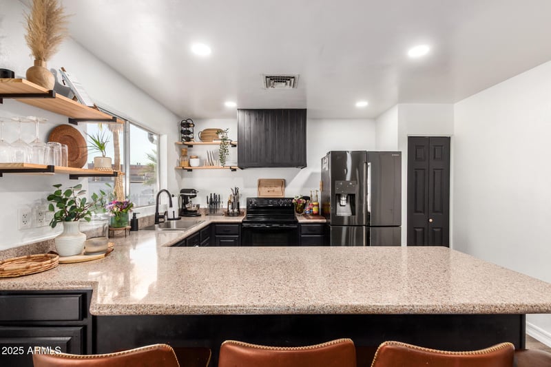 339 Glencove St, Mesa, AZ 85201
