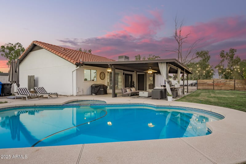 339 Glencove St, Mesa, AZ 85201