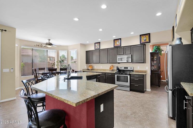 339 Horseshoe Ave, Gilbert, AZ 85296