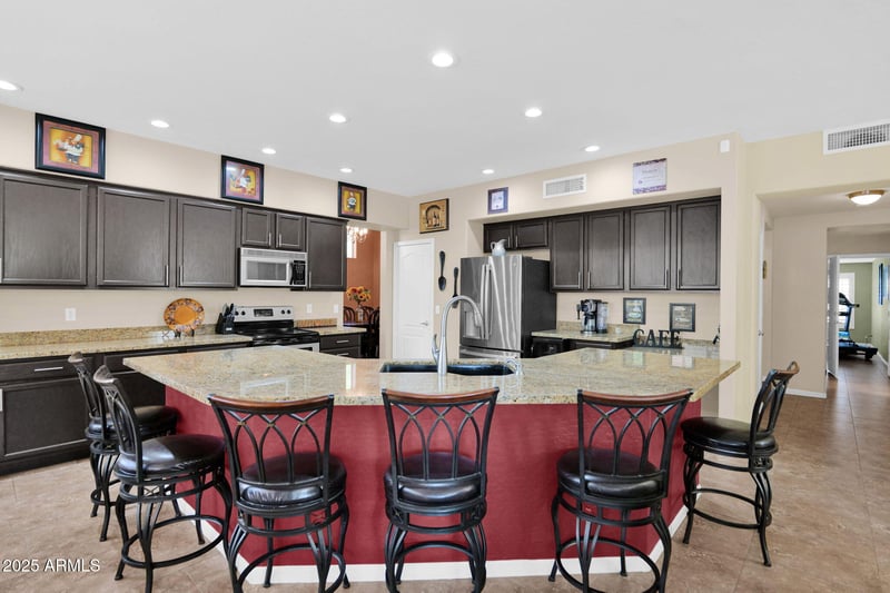 339 Horseshoe Ave, Gilbert, AZ 85296