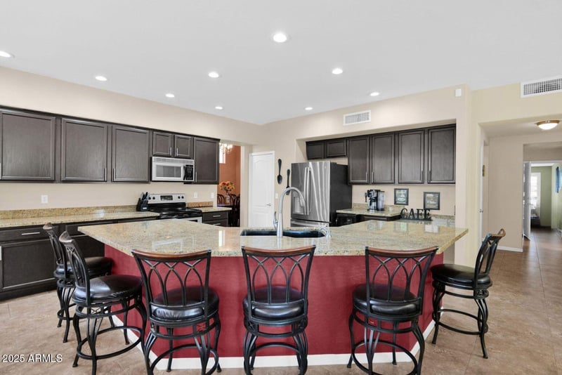 339 Horseshoe Ave, Gilbert, AZ 85296