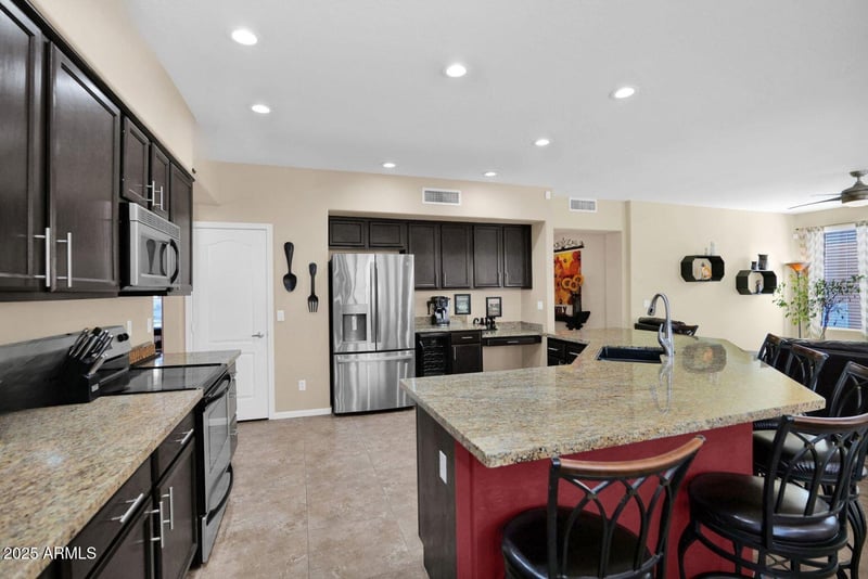 339 Horseshoe Ave, Gilbert, AZ 85296