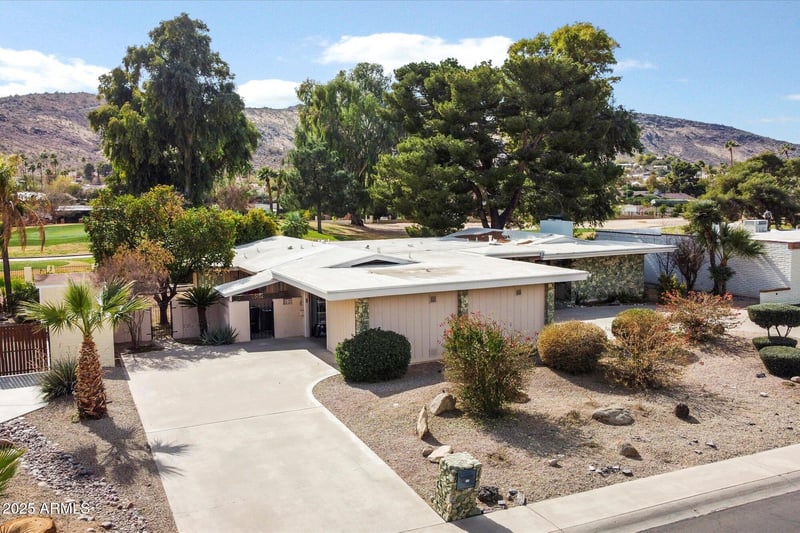 339 W Southern Hills Rd, Phoenix, AZ 85023