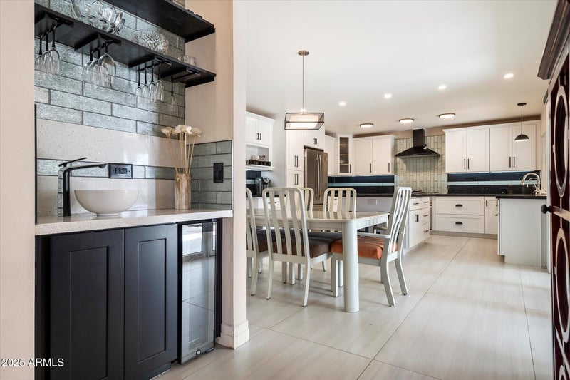339 W Southern Hills Rd, Phoenix, AZ 85023