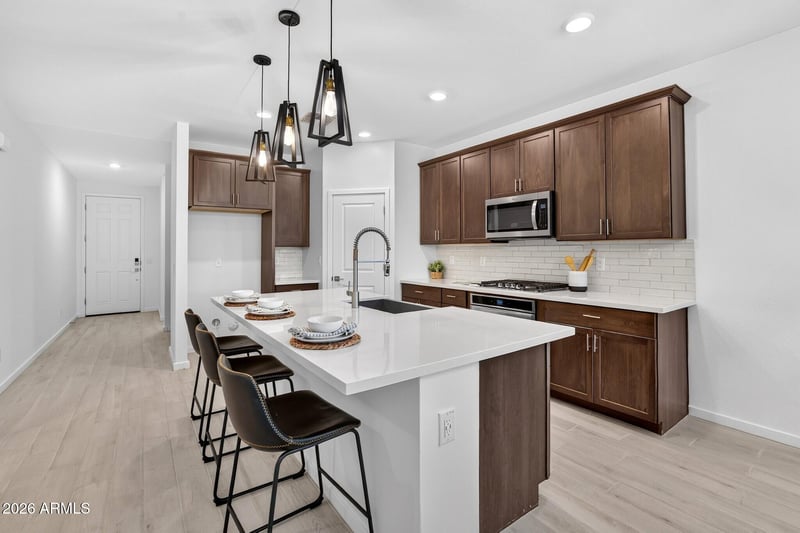 33908 Beeblossom Trl, San Tan Valley, AZ 85144