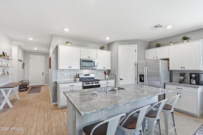 3393 Valleyhigh Trl, San Tan Valley, AZ 85143