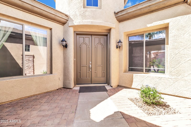 3396 Raven Dr, Chandler, AZ 85286