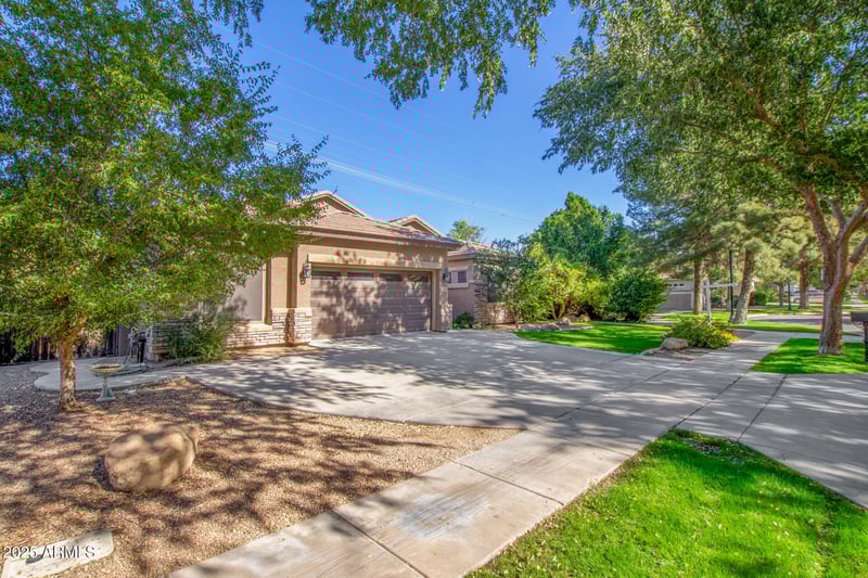 3398 Vaughn Ave, Gilbert, AZ 85234