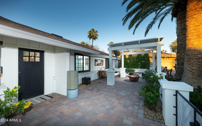 340 E Acapulco Ln, Phoenix, AZ 85022