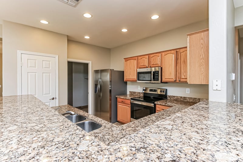 340 Christopher St, San Tan Valley, AZ 85140