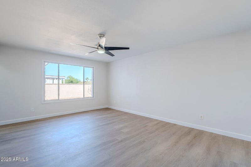 340 Riviera Dr, Tempe, AZ 85282