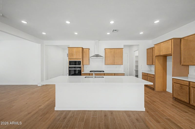 340 Floyd Dr, San Tan Valley, AZ 85140