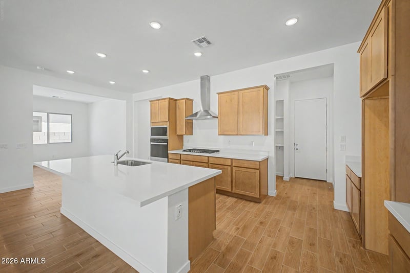 340 Floyd Dr, San Tan Valley, AZ 85140