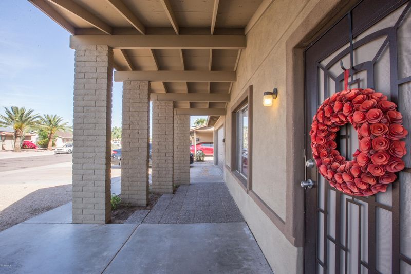 3401 E Laurel Ln, Phoenix, AZ 85028