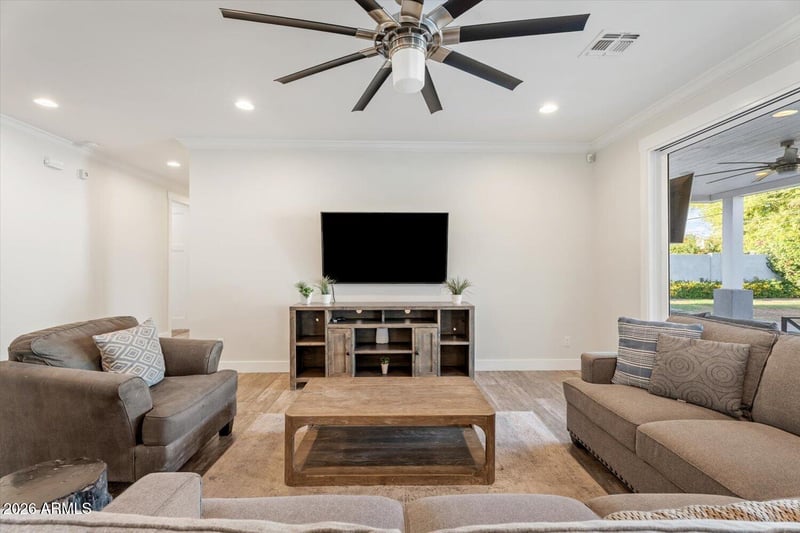 3401 N 34th Pl, Phoenix, AZ 85018