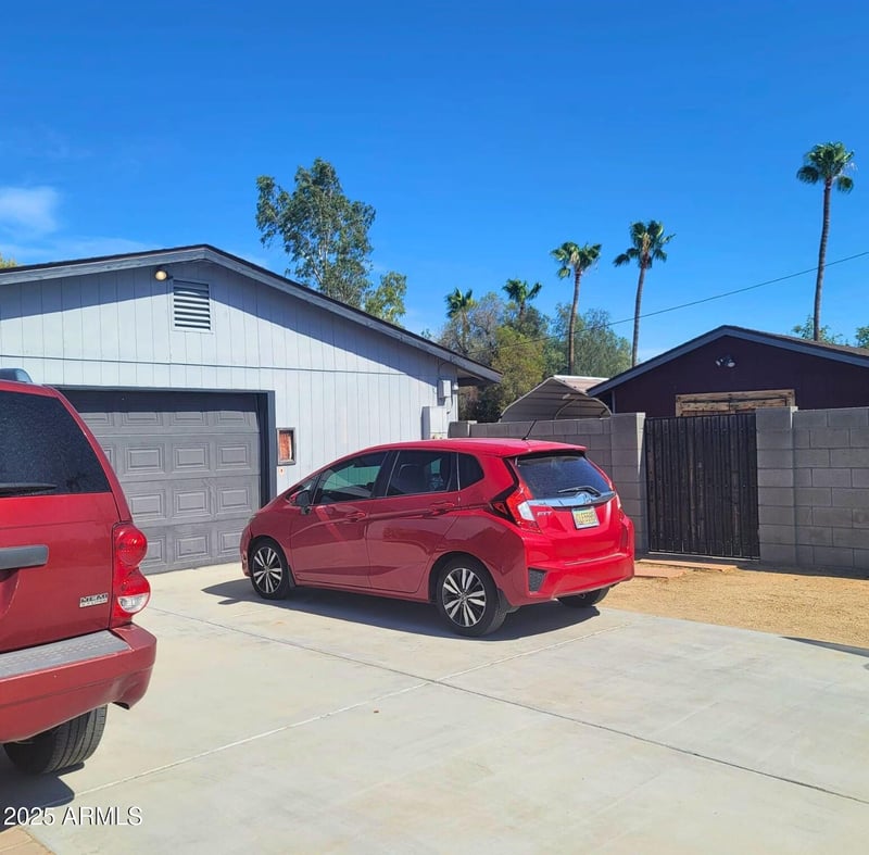 3401 Paradise Ln, Phoenix, AZ 85032