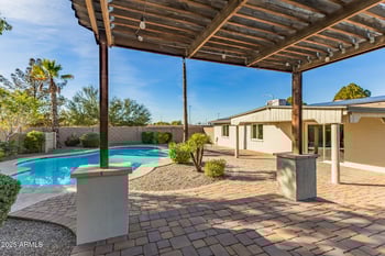 3401 Shaw Butte Dr, Phoenix, AZ 85028