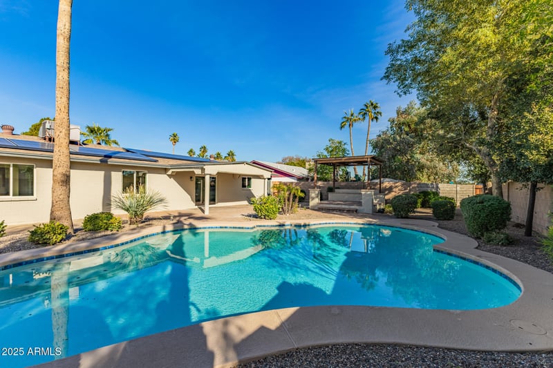 3401 Shaw Butte Dr, Phoenix, AZ 85028