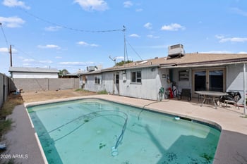 3401 W Laurel Ln, Phoenix, AZ 85029